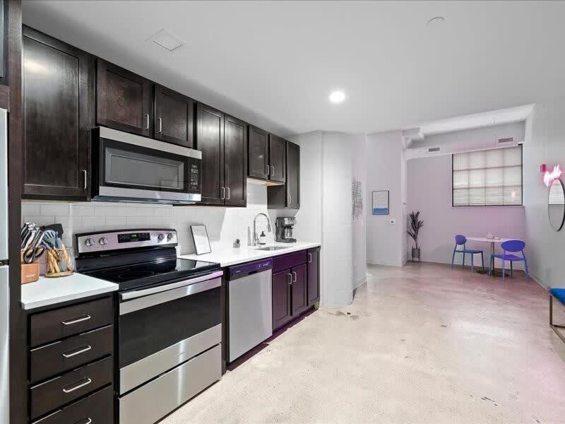Cozysuites Roomy 1Br, Downtown Pittsburgh Bagian luar foto